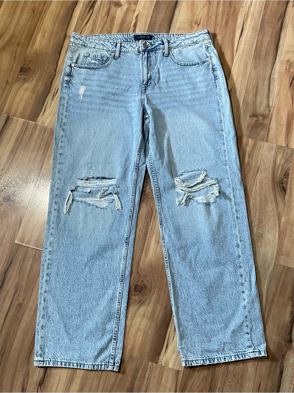 Aeropostale Low Rise Baggy Ripped Jeans Light Wash Distressed Size 14